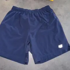 New Balance ネイビーショートパンツ