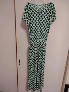 ドゥクラッセの総柄のワンピース