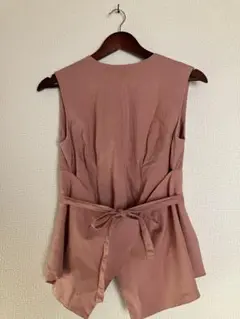 Mira Owen ぺプラムベスト　サーモンピンク　s