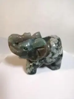 【新品】濃いグリーンと白い花のような模様のモスのゾウ　　8-91