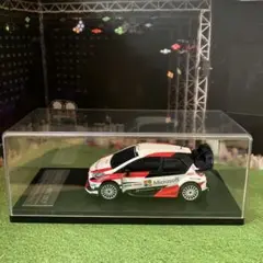 トヨタ ヤリス ミニカー 1/43