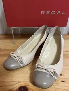d717/REGAL ベージュ グレー リボンパンプス23.5㎝