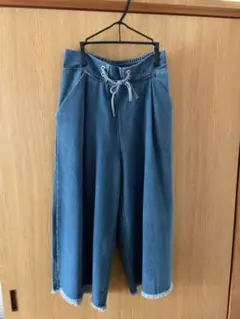 デニム　ワイドパンツ　裾 切りっぱなし　タック　リボン L
