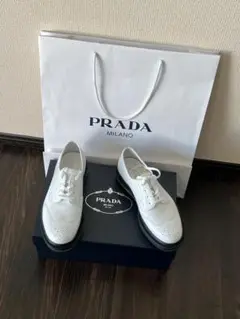 PRADA レザースニーカー 白