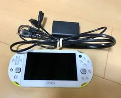 PS Vita 本体 （充電器付き）　＋Fateシリーズゲームソフト