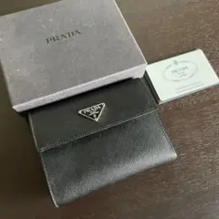 PRADA プラダ サフィアーノ ブラック 三角プレート