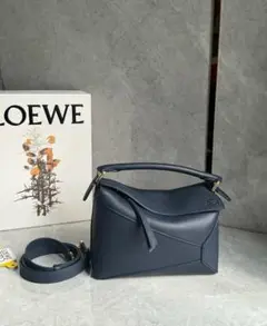 LOEWE ネイビー レザー ショルダーバッグ