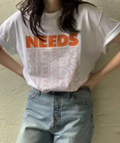 GILDAN NEEDS Tシャツ