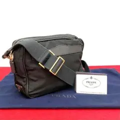 極 美品 カード付き プラダ 三角ロゴ 金具 レザー ショルダーバッグ ブラック