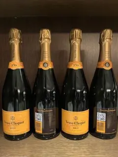 【正規品・新品】 ヴーヴクリコ 750ml 4本セット
