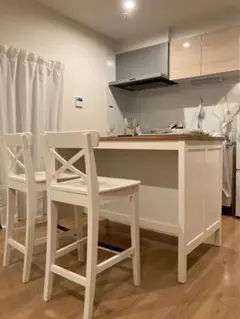 IKEA TORNVIKEN ホワイトカウンターテーブルとチェア2つ