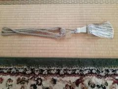ベージュシルバータッセル