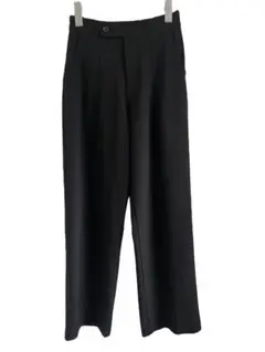 美品　美脚魅せセンタープレス　ストレートパンツ　スラックス　レディース　ブラック