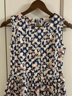 【美品】レア！海外風MEEKAT フラワープリント ノースリーブワンピース