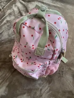 キムラタンのリュック　チェリー柄　ピンク