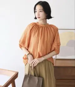 新品未使用 ストライプジャガードパフスリーブブラウス