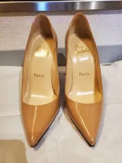 Christian Louboutin ベージュ ハイヒール