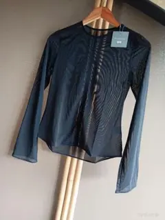 新品!!UNIQLOシースルーカットソー