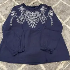 刺繍が素敵なシャツ　サイズＬ