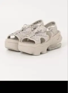 Item thumbnail for item 009b7c5f-825f-4a95-b4e9-bccf9b6a0c52