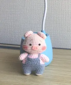 あみぐるみ ブタのぬいぐるみキーホルダー付き