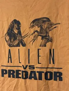 匿名配送　ユニクロ　UT ALIEN vs PREDATOR Tシャツ オレンジ