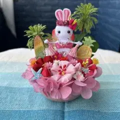 ハンドメイド❣️Aloha～フラワーガールのうさぎちゃんアレンジ❣️ハイビスカス❁⃘