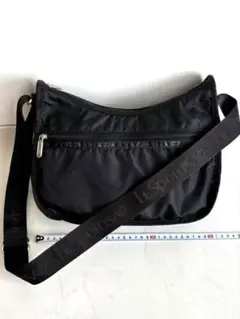 レスポートサック　ショルダーバッグ　無地　黒　LeSportsac