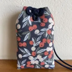 386.handmade 御守り袋　ネイビー　実　ふわふわ