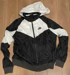 NIKE ウインドブレーカー