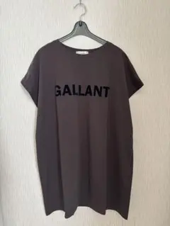 ロゴ　フレンチ袖Tシャツ