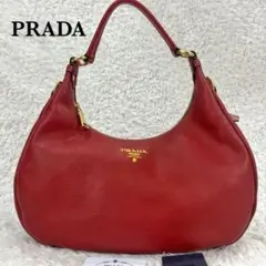 美品✨プラダ　ワンショルダー　シボ革　三日月形　RUBINO ゴールド金具　赤