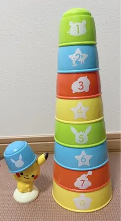 モンポケ　コップがさね　ピカチュウ　トイローヤル