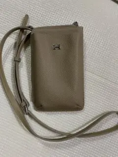 ベージュレザー スマホショルダーバック　Hロゴ