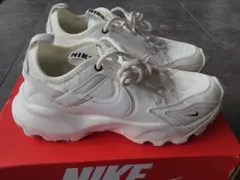 Nike TC7900 white 23cm