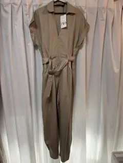 ZARA ザラ　ベージュ オールインワン 半袖 ウエストベルト付き　新品