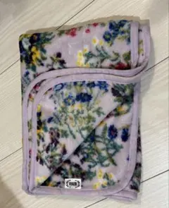 フェイラー　ふわふわ　花柄　膝掛け