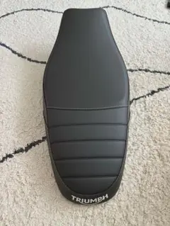 TRIUMPH トライアンフ speed400 純正シート
