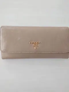 プラダ サフィアーノ 長財布