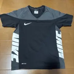 ナイキ　サッカーシャツ　XS 140cmくらい