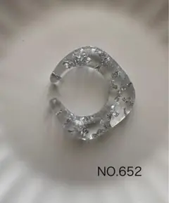 NO.652 ハンドメイドイヤーカフ片耳用　クリアシルバー