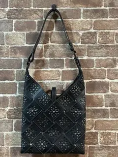 極美品）ゲンテン　サスティナブルカットワーク ショルダーバッグ