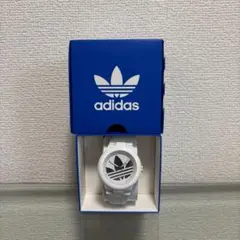 adidas ホワイト時計