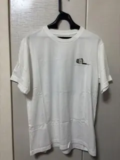 UNIQLO KAWS コラボTシャツ