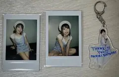 アクリルキーホルダーとポラロイド写真セット