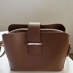 ブラウン合成皮革ショルダーバッグ