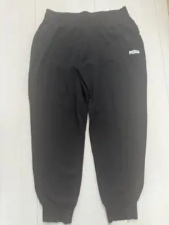 PUMA ブラックジャージパンツ L