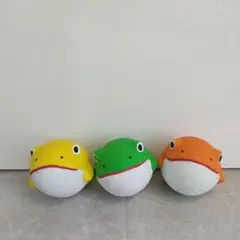 手作りカエルマスコット ３色セット（黄色・緑・オレンジ）／ミニ置物