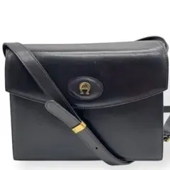 美品　AIGNER アイグナー　ショルダーバッグ　レザー　斜めがけ　ブラック