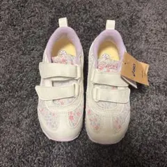 asicsアシックス　スクスク　キッズスニーカー　17センチ　花柄